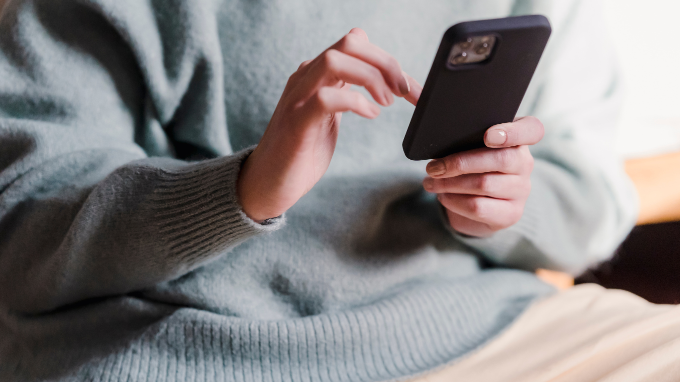 5 Questions We're All Googling About Our Brain During Menopause